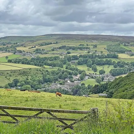 Apple Cottage: 19Th Century Charm In Calder Valley Luddendenfoot Exterior photo