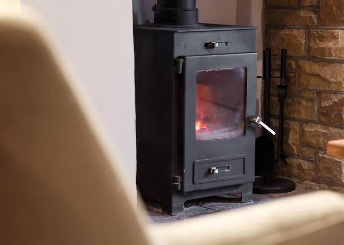 Apple Cottage: 19Th Century Charm In Calder Valley