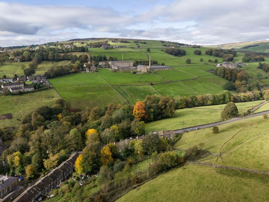 Holiday home Apple Cottage: 19th Century Charm In Calder Valley