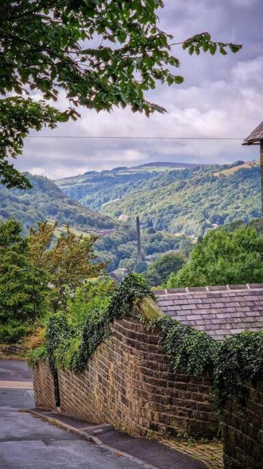 Apple Cottage: 19th Century Charm In Calder Valley *