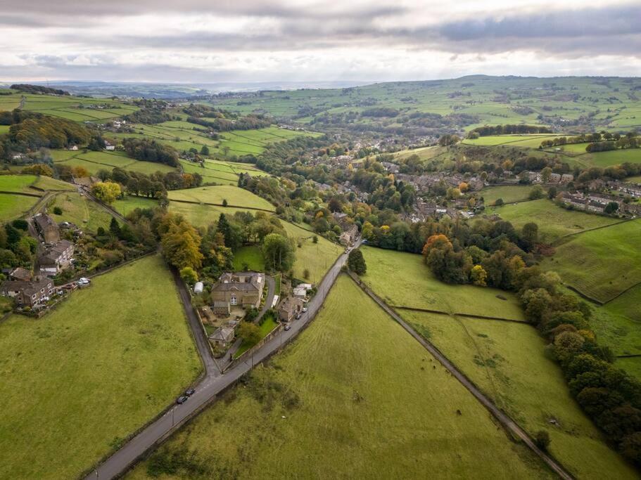 Apple Cottage: 19th Century Charm In Calder Valley Luddendenfoot